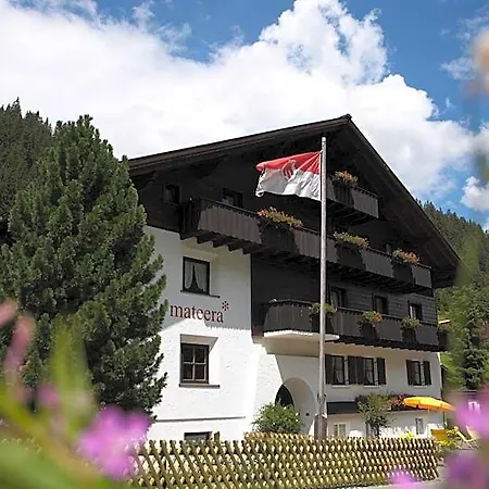 Mateera / Montafon Отель Гаргеллен
